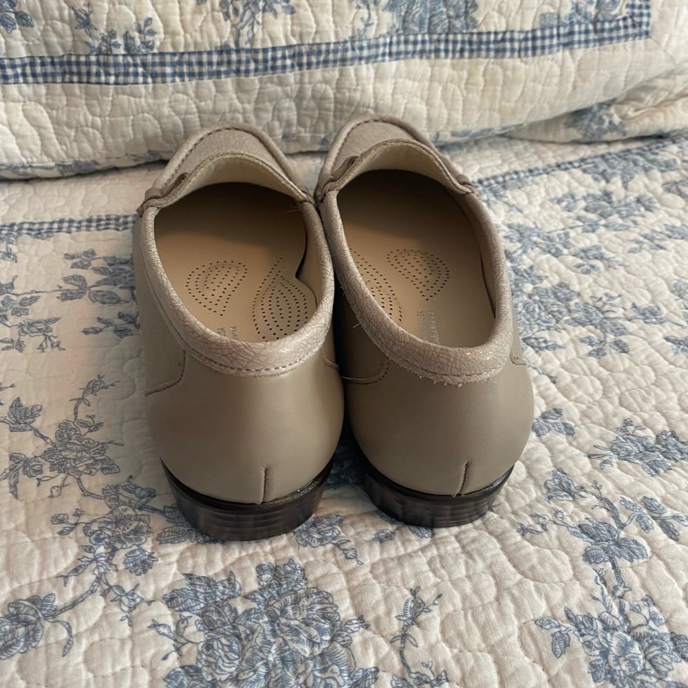 SAS Metro Slip On Loafer Taupe/Champagne Size 8.5 Made in USA - Picture 5 of 9